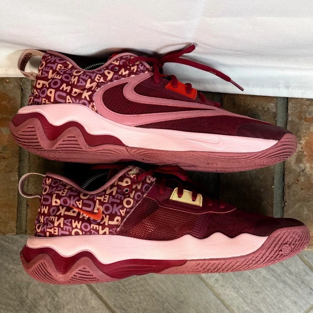 Nike Mens 10.5 Giannis Immortality 3 Alphabet Burgundy Pink Basketball Shoes